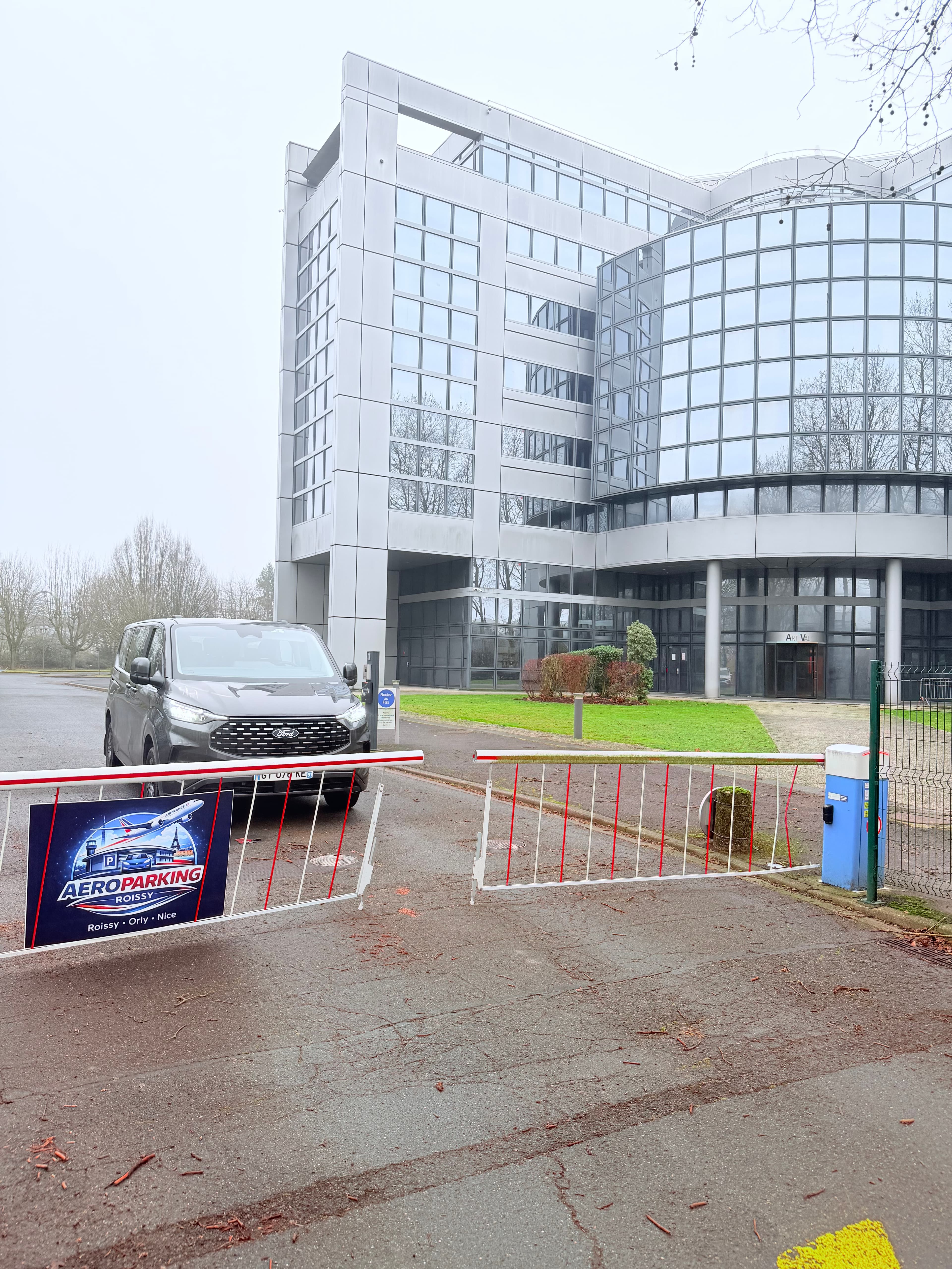 Parking AEROPARKING ROISSY - Photo 1