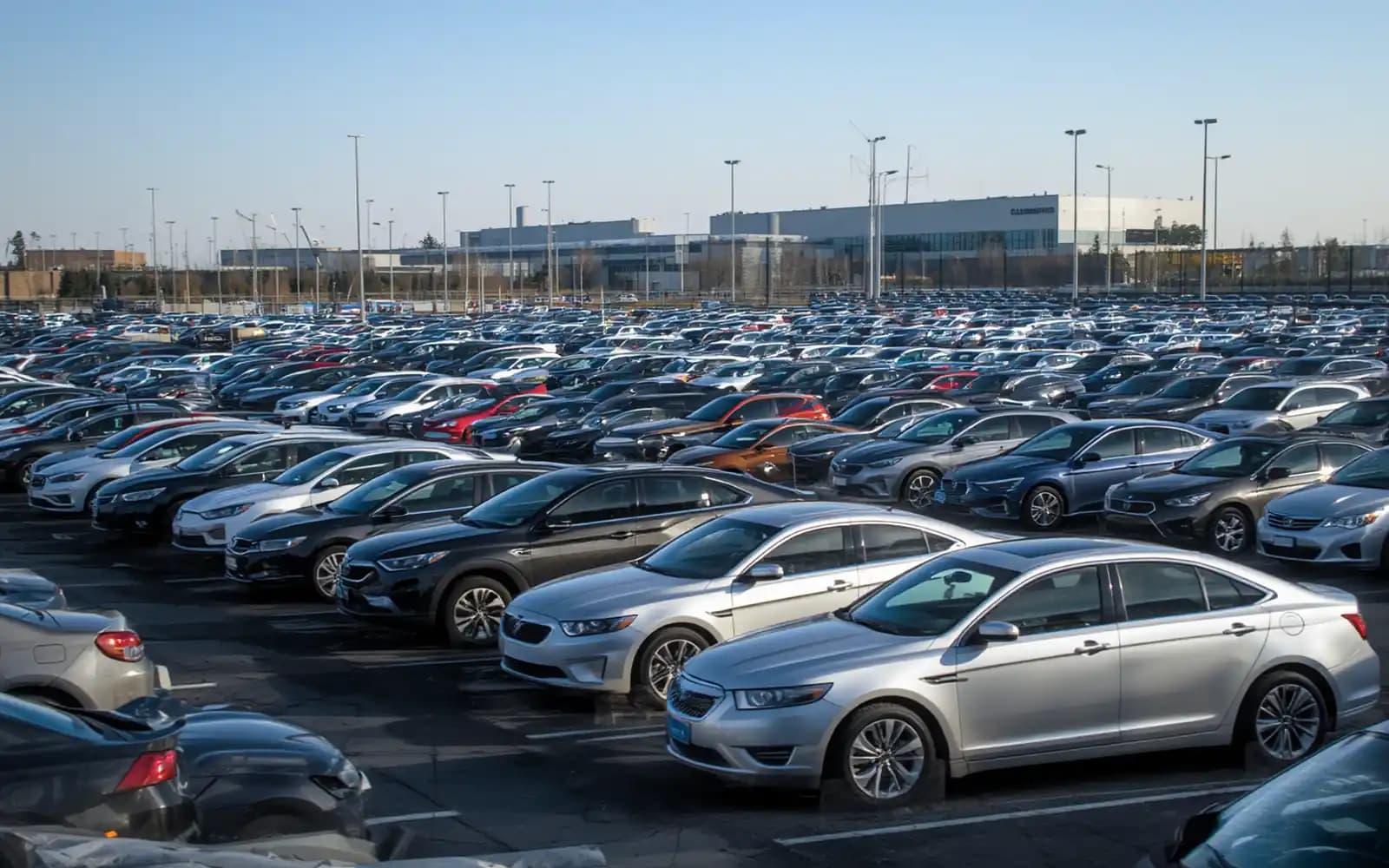 Parking longue durée à l'aéroport de Nantes-Atlantique pour laisser sa voiture plusieurs semaines
