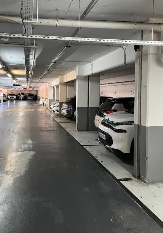 Parking WELCOME DRIVER NICE - Photo 1