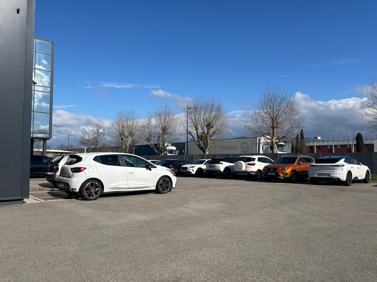 Parking SAFE PARK - Photo 1